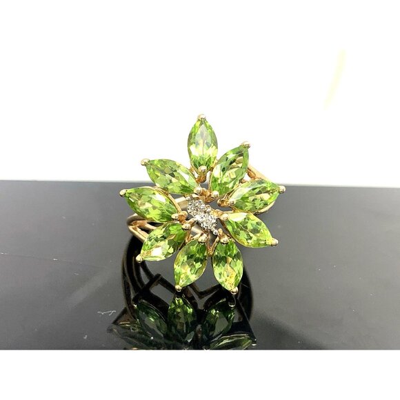 Green Gemstone Diamond Floral Cocktail Ring 14k Yellow Gold Womens Estate Size 7 - Picture 1 of 15